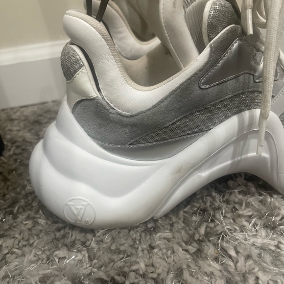 Might have to clean the soles of the inside, worn a couple times! - Picture 6 of 7